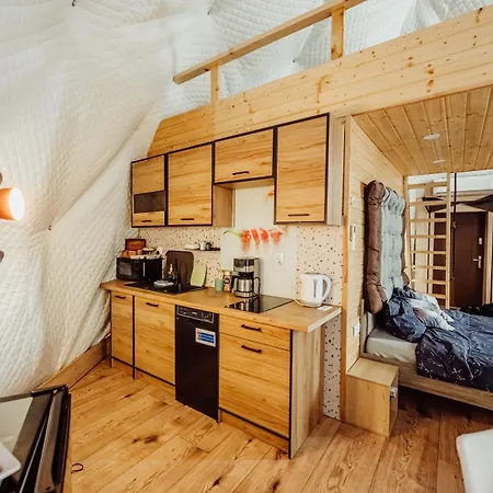 Karkonoski Glamping * Lomnica (Jelenia Gora)